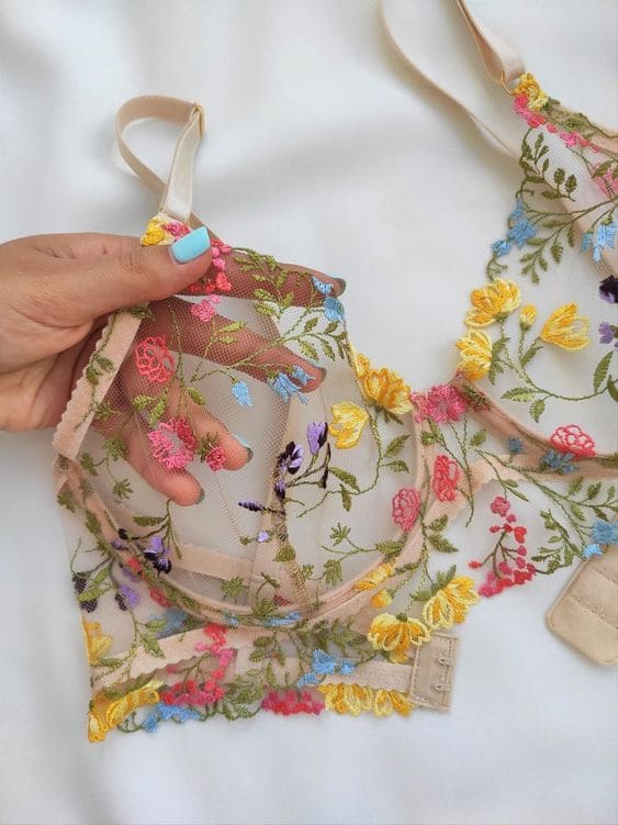 Сексуальное нижнее белье