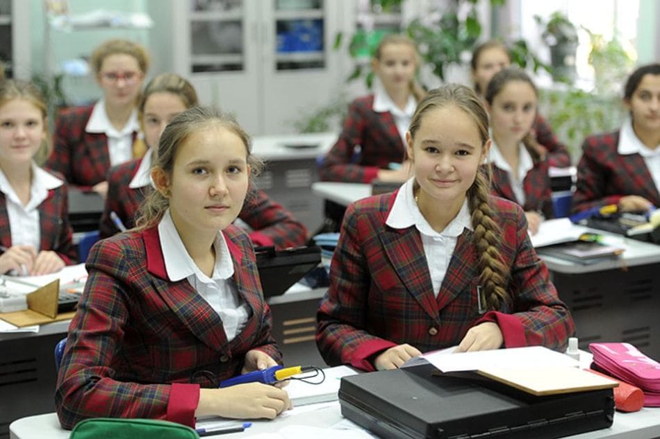 В каких случаях «непонятно» пишется слитно?