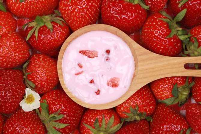 Маска из клубники: польза для кожи лица