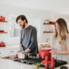 Как применить медицинскую вату в быту: необычные полезные советы