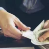 Как выбраться из нищеты: пошаговое руководство к финансовой независимости Как выбраться из нищеты