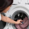 Как отстирать плесень на одежде